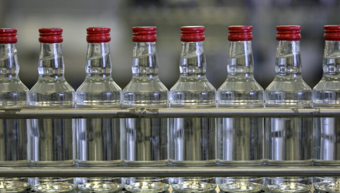 Таможня Нидерландов изъяла 90 тысяч бутылок русской водки "для Ким Чен Ына"