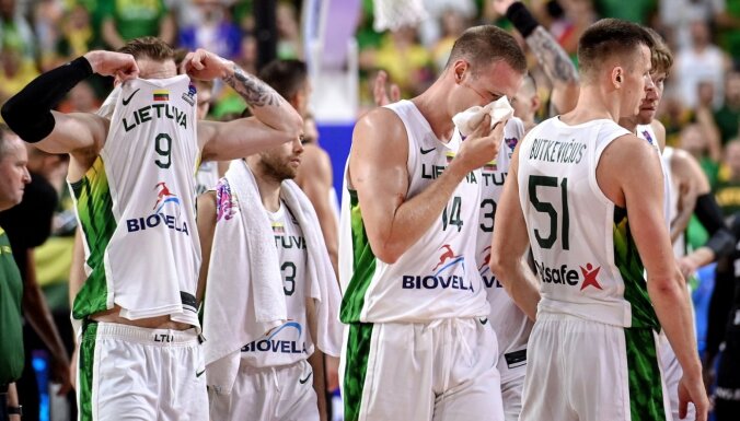 'Eurobasket 2022': Lietuvas un Turcijas basketbola izlases iesniedz protestus par vāju tiesnešu darbu