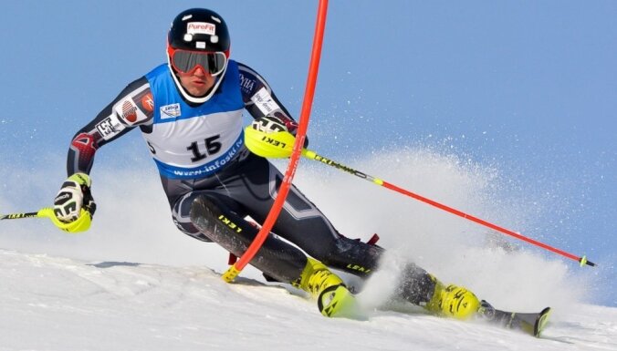 Olimpietim Kristapam Zvejniekam 51.vieta Pasaules kausa sacensībās slalomā