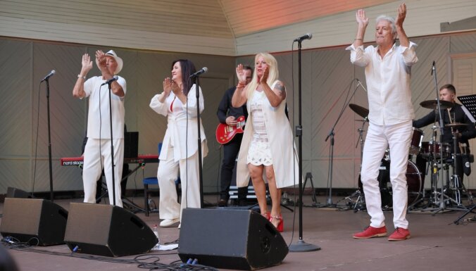 Photo: A fun concert of the group 'Eolika' took place in the center of Riga