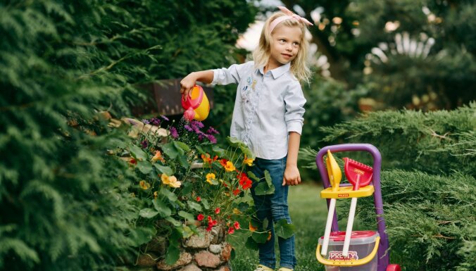 Septiņi veidi, kā iesaistīt bērnu dārza darbos
