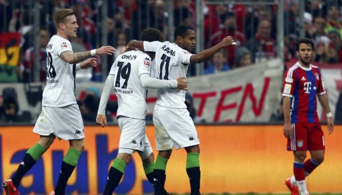 ВИДЕО: "Бавария" потерпела второе поражение, Нойер пропустил курьезный гол