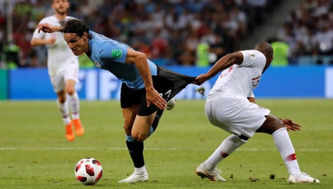 Уругвайский футболист ударил директора ФИФА и оскорбил организаторов ЧМ-2022