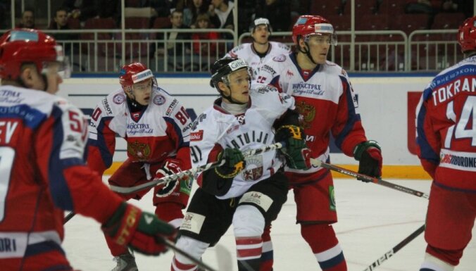 Latvijas hokeja izlase pārbaudes spēlē atkārtoti tiekas ar Krieviju