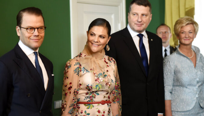 Zviedrijas kroņprincese vizītē Latvijā apbur ar eleganci