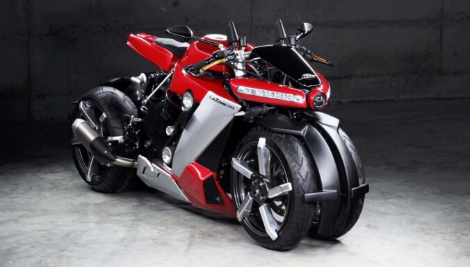 Franču 'Lazareth' izstrādājis ekstravagantu motociklu ar četriem riteņiem