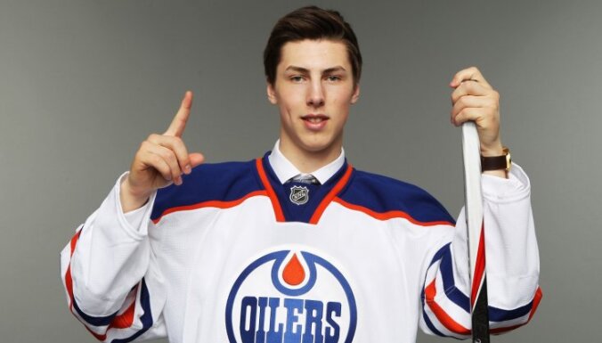 NHL draftā ar pirmo numuru 'Oilers' izvēlas Nadžentu-Hopkinsu