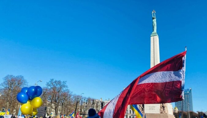 В Риге прошла массовая акция "Вместе с Украиной! Вместе против Путина!"