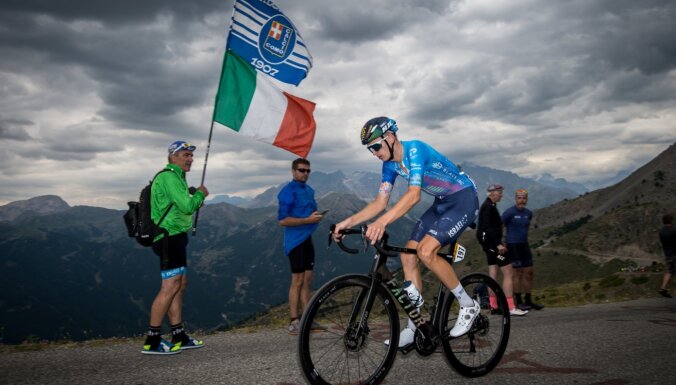 Neilandam 'Tour de France' nācies pabeigt uz antibiotikām