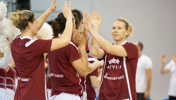 Ar klusu mērķi par Rio – Latvijas basketbolistes uzsāk Eiropas čempionātu