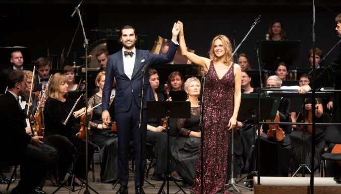 Foto: Operas zvaigznes un draugi pulcējas Andrejam Žagaram veltītajā koncertā Cēsīs