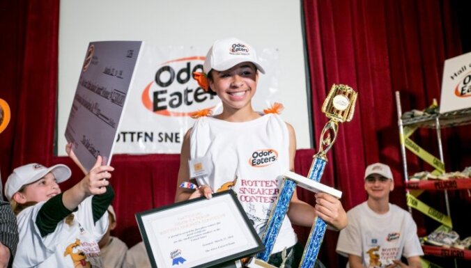 12 gadus veca meitene uzvar smirdīgo botu konkursā