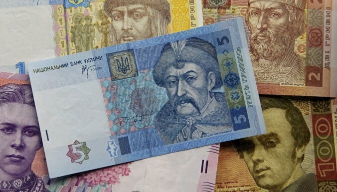 Ukrainas nacionālo valūtu latviešu valodā iesaka saukt par hrivnu