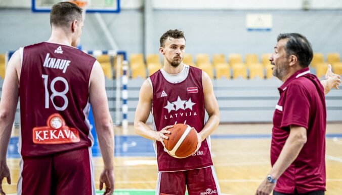 Latvijas basketbola izlase nākamnedēļ aizvadīs pirmo spēli Banki vadībā