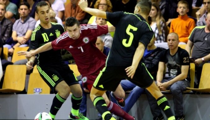 Сборная Латвии по футзалу одержала вторую победу в отборе на чемпионат мира