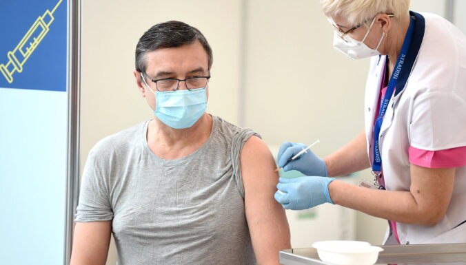 Янис Рейрс назвал число заболевших Covid-19 среди вакцинированных жителей Латвии