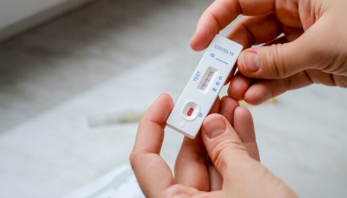 Латвия скорее всего получит быстрые антиген-тесты: нашелся новый поставщик