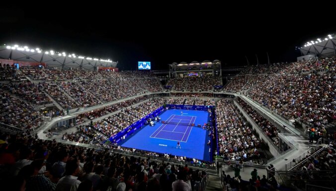 Vadošās tenisa organizācijas nosoda Krieviju; sportistus sankcijas nopietni neskars
