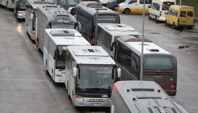 С сентября изменились около 300 региональных автобусных маршрутов по всей Латвии