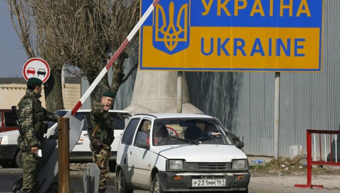 Застрявшие на родине: мужчин с ПМЖ за границей не выпускают из Украины