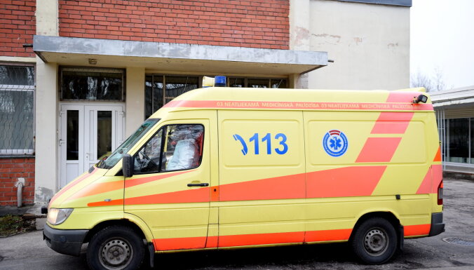 'Tēt, lūdzu, elpo' – NMPD publicē dispečera un zvanītāja sarunu, gaidot mediķus