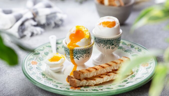 Ciets baltums, mīksts dzeltenums. Kā tikt pie perfektas brokastu olas?