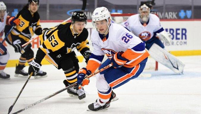 Bļugers un 'Penguins' Stenlija kausa izcīņu sāks pret 'Islanders'