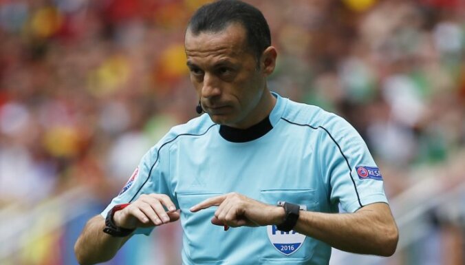 Turkish referee Cuneyt Cakir