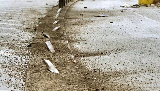 Uz autoceļa Valmiera-Rūjiena aizdedzies kravas auto; satiksme pilnībā atjaunota