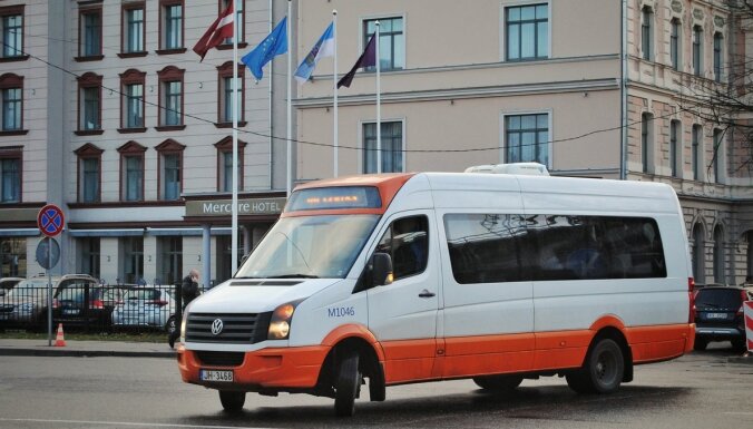 Rīgas mikroautobusu satiksme признано неплатежеспособным: маршрутки перевозчика перестали курсировать