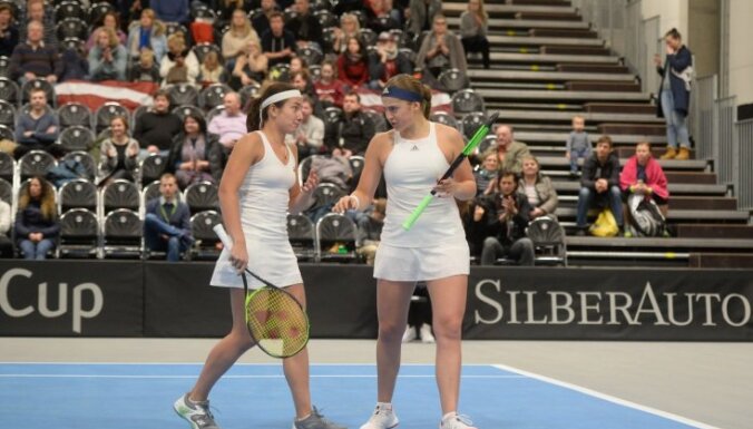 Sevastova un Ostapenko zaudē Dubaijas WTA turnīra dubultspēļu mačā