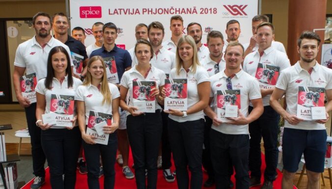 Latvijas olimpiskā komanda prezentē grāmatu 'Latvija Phjončhanā'