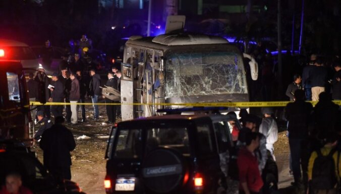 После подрыва автобуса с туристами МВД Египта сообщило об уничтожении 40 террористов
