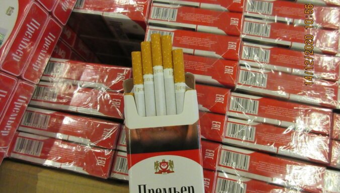 ФОТО. Таможенники обнаружили в поездах 450 000 контрабандных сигарет