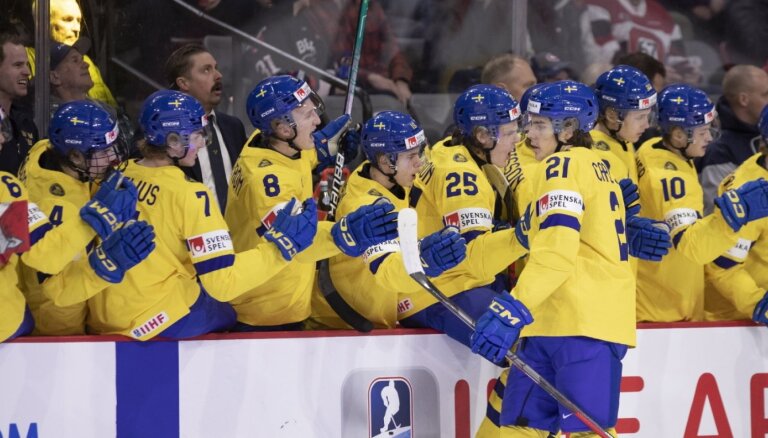 Zviedrijas un Čehijas juniori kā pirmie sasniedz pasaules čempionāta pusfinālu