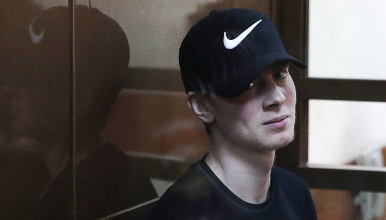Пьяный брат Кокорина подрался в ресторане и устроил дебош у места проведения прямой линии с Путиным