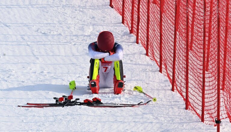 Pekinas olimpisko spēļu rezultāti kalnu slēpošanas slaloma disciplīnā sievietēm (09.02.2022.)
