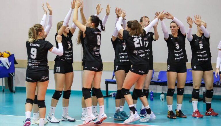 RVS/LU volejbolistes iekļūst Latvijas čempionāta finālā