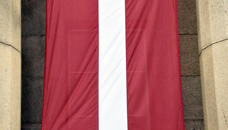 В 18 ноября мост в американском Портленде могут подсветить цветами флага Латвии