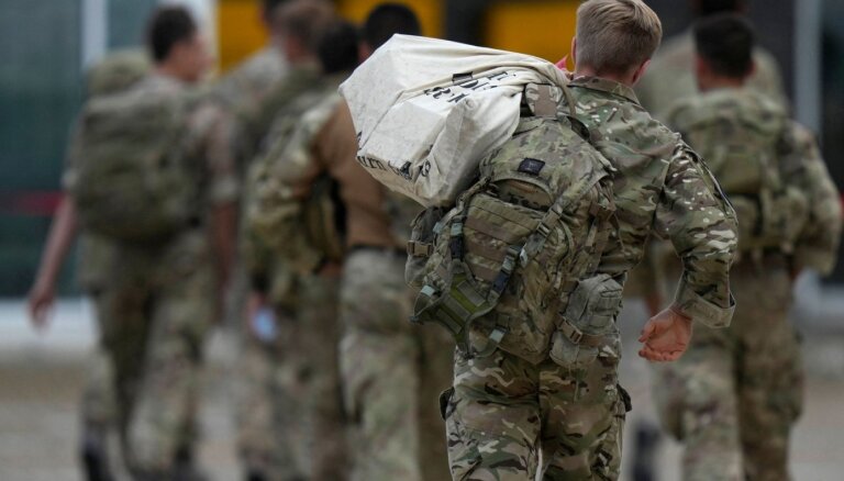 Tūkstošiem britu karavīru piedalīsies militārajās mācībās Austrumeiropā