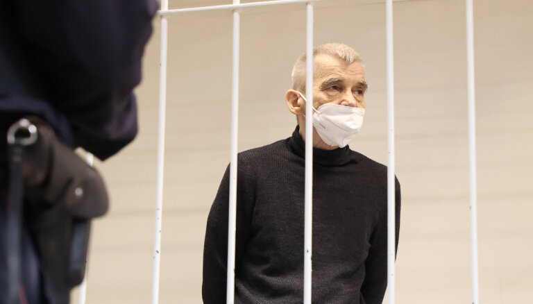 Исследователь сталинских репрессий Юрий Дмитриев приговорен к 15 годам колонии строгого режима