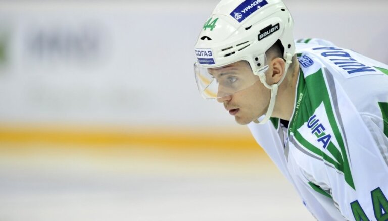 Latvijas hokeja izlases aizsargi labākie metienu bloķētāji KHL