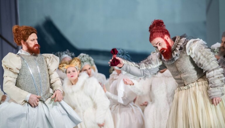 Совесть, VEF и тонкий лед. Каким получился новый старый "Гамлет" в Латвийской национальной опере?