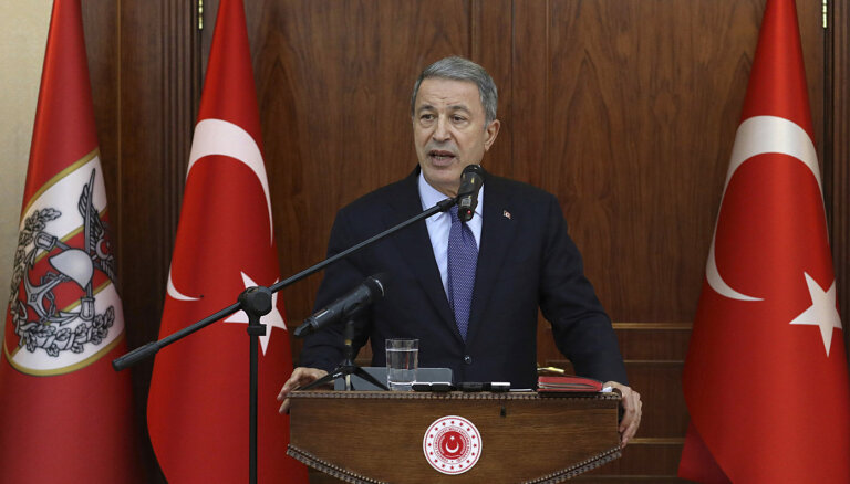 Turcija nepametīs NATO, norāda ministrs