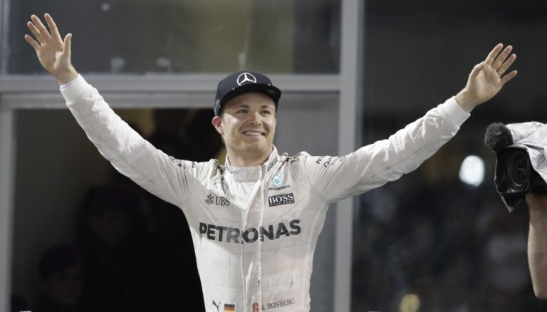 Новый чемпион "Формулы-1" неожиданно объявил о завершении карьеры