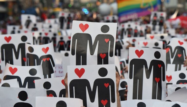 В суды поступило уже 26 заявлений от однополых пар с просьбой признать их отношения