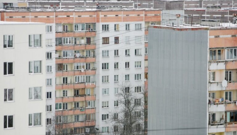 Для 83% жителей Риги и окрестностей столицы возросшие счета - не повод искать более экономичное жилье