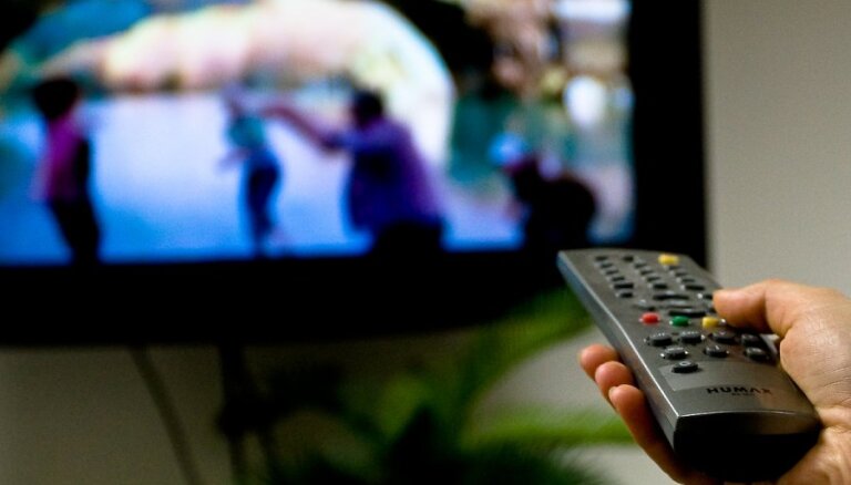 Četrus cilvēkus lūdz apsūdzēt par nelikumīgu televīzijas pakalpojumu nodrošināšanu