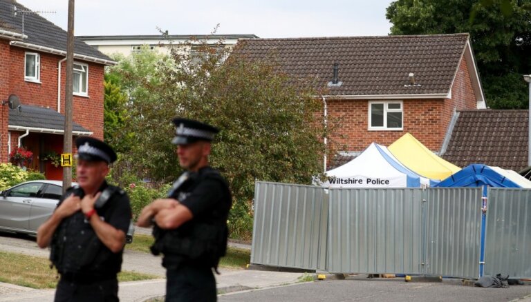 Британская полиция обвинила третьего россиянина в отравлении Скрипалей