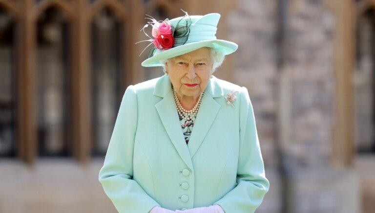 Верховая езда, режим и чтение: 10 секретов долголетия британской королевы Елизаветы II